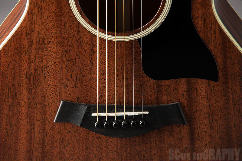 thedailygit:  Taylor 522e, Grand Concert 12 Fretsee more guitars at Lauzon Music,