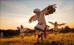 nativeamericannews:  The Eagle Dance portrays