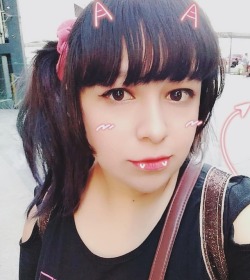 missfuckingdespair: ◥(ฅº￦ºฅ)◤  #oneponytail  #fangs #devil #cute #fringe #pink  #lips https://www.instagram.com/p/BpibKcEj-Rp/?utm_source=ig_tumblr_share&amp;igshid=1f1rryn9sf09c 