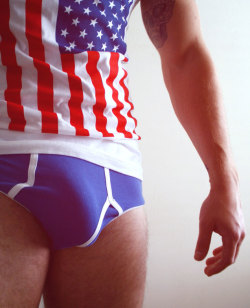 buffskruffnskank:  Who’s Broad Stripes And Bright Stars  buffskruffnskank.tumblr.com