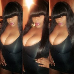 lustmasterflex:  Bangs back & all lat