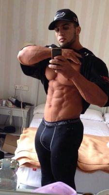 hairynmuscleman:  Hairy’n’Muscle Manthe hottest menhttp://hairynmuscleman.tumblr.com/