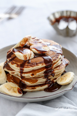 sweetoothgirl:    Nutella Stuffed Banana Pancakes   