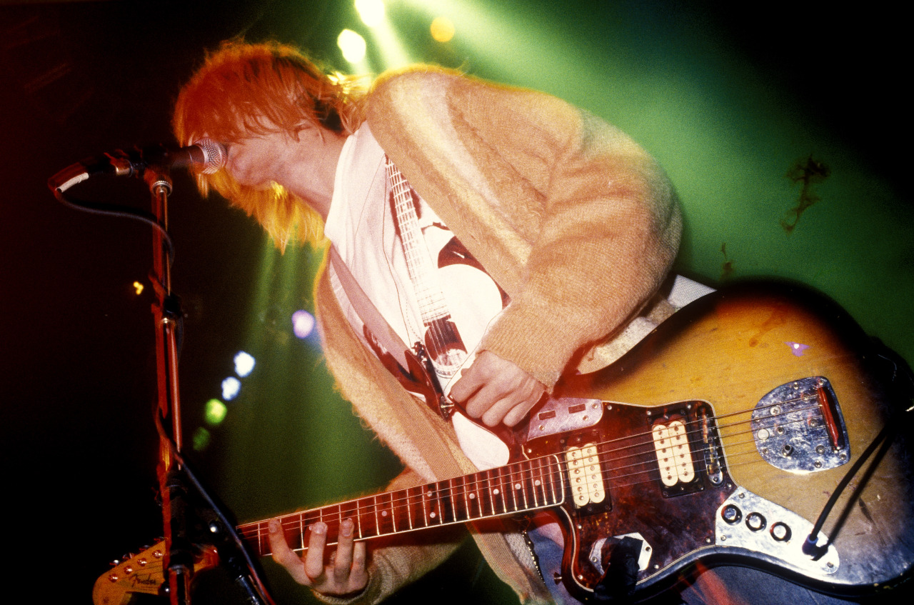 nirvananews:  Kurt Cobain in London, 1991. 