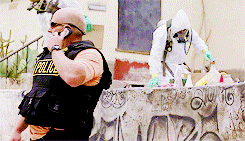 breakingbadgifs:  Breaking Bad: …And the Bag’s In the River ↳ &ldquo;Oh