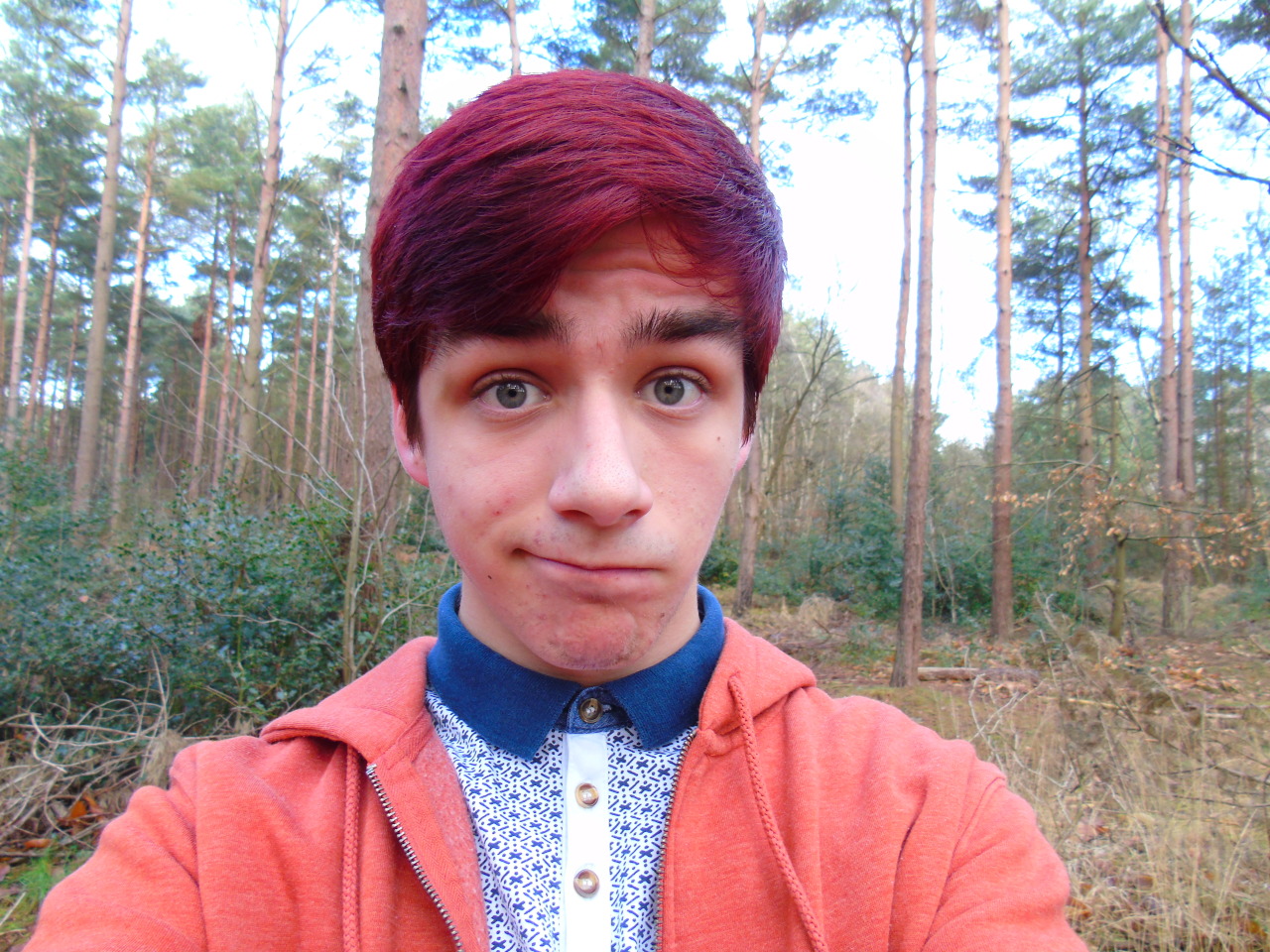 rock&ndash;me&ndash;sideways:Took some selfies in the woods :)