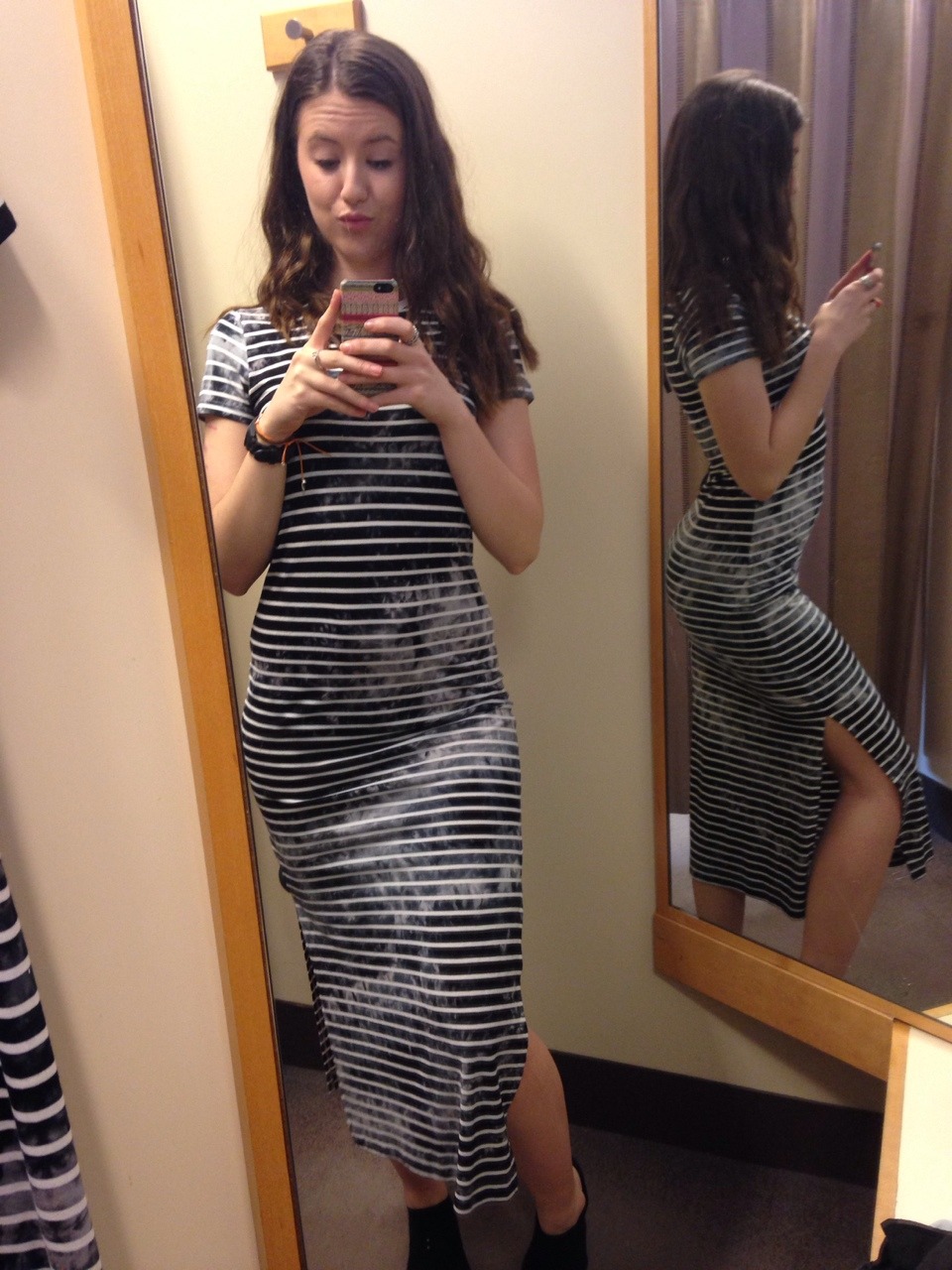 daijax:  Pouting helllllll  Submit your own changing room cell pics by sending me
