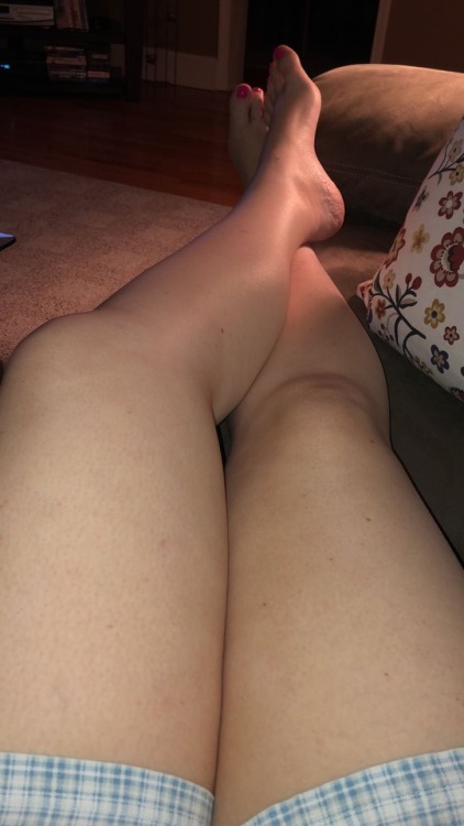sexyfeetgirl-99:Feet up, showered after long day, only thing missing is playtimeReblog if you think 
