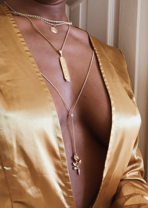 its-euphoriclivin: Taurus: Half gold, half roses