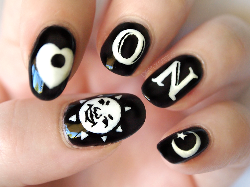 petitemarine:  ouija board ~__~  