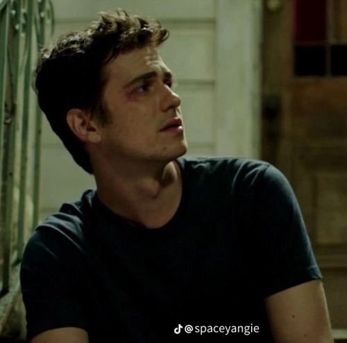 HES SO FINE OMG