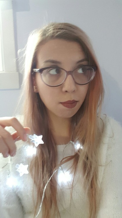 ofpaintedflowers:this sweater looks more like proper christmas weather than christmas weather does