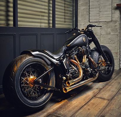 skililo:  Harley Softail Slim by Rough Crafts and http://www.bikeexif.com 