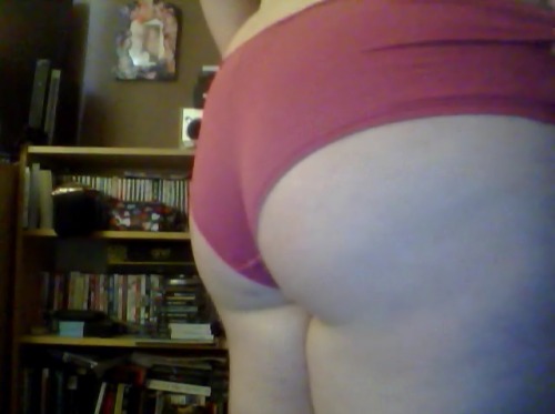 georgieboo-x:  Morning fatness.    sweet