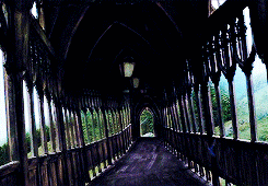 red-russian-spy:movie trivia↳ Harry Potter and the prisoner of Azkaban Alfonso Cuarón had the idea to better establish the layout of Hogwarts to make it seem more like a real place and not simply a group of sets. “We started linking spaces,” Cuaron