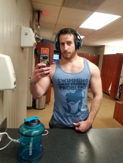 k-jeezy87:  Little Mermaid tank!