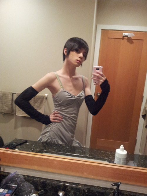 omgbobby46:kissingbcarchive:Looking for chicks that love sucking cock?omgbobby46.tumblr.com, 