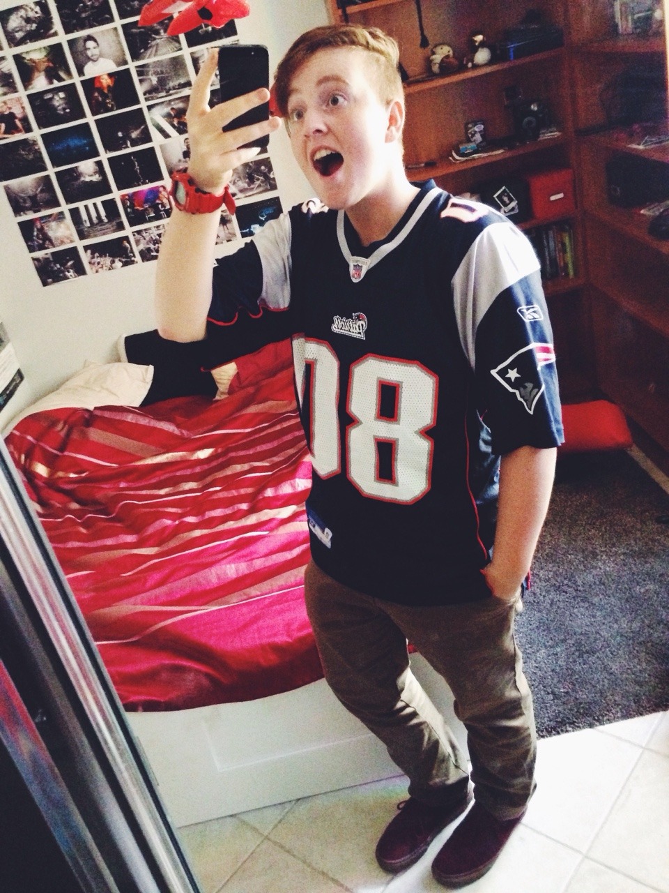 macaronincheeseplease:  Happy #tdov to all my trans and non binary people   (He/him/his)