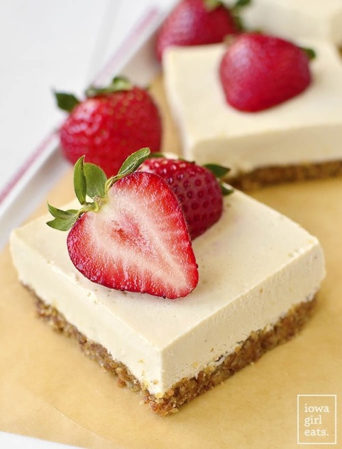 azl3: No-Bake Strawberry Cheesecake Bars (GF + Vegan) iowagirleats.com