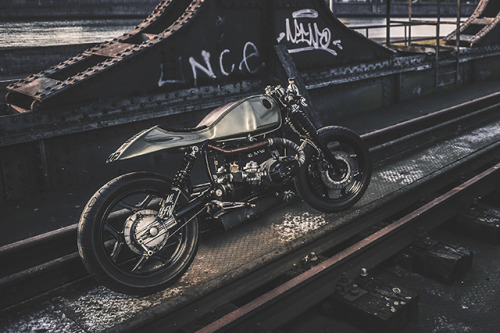 BMW R100 by Nozem Amsterdam.More bikes here.