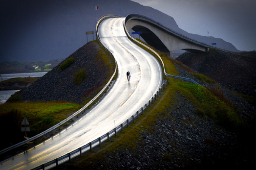 manticoreus: cadenced:  Piotr Trybalski’s photos of riding in Norway which won the Creative Travel P
