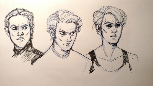 Fun with references of Domhnall’s face, aka Hux slowly losing his shit from left to right.