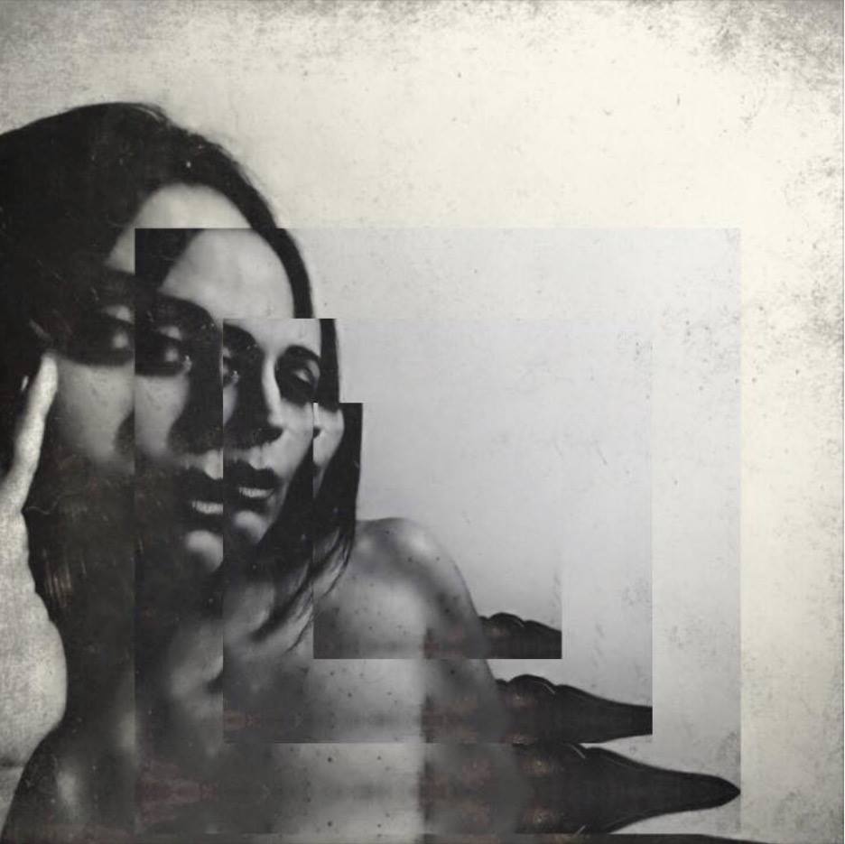 vivipiuomeno1:   Emma Amar ph. - Self portrait - Iphonography.  
