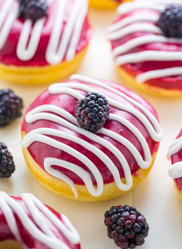 ilovedessert:  Blackberries and Cream Donuts