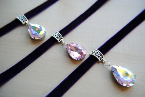 ✨NEW Crystal Drop Velvet Chokers: $20.00☼Vibrant soft velvet fitted with a detailed silver bail &