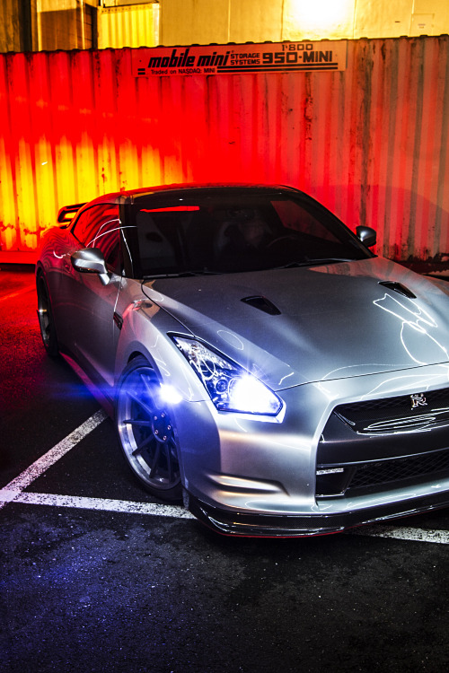 supercars-photography:  Nissan GT-R || Source || 