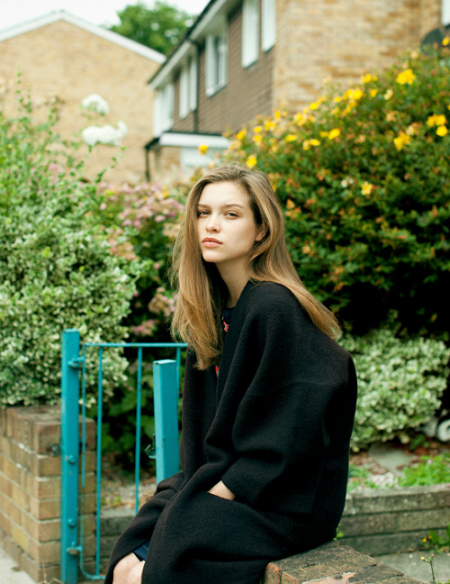 guyritchie: SOPHIE COOKSON by Linda Brownlee for Harper’s Bazaar Germany