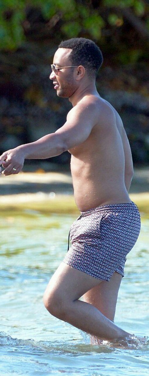 lamarworld:  singer John Legend ’ s juicy ass 