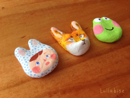 Made some wonky brooches ~