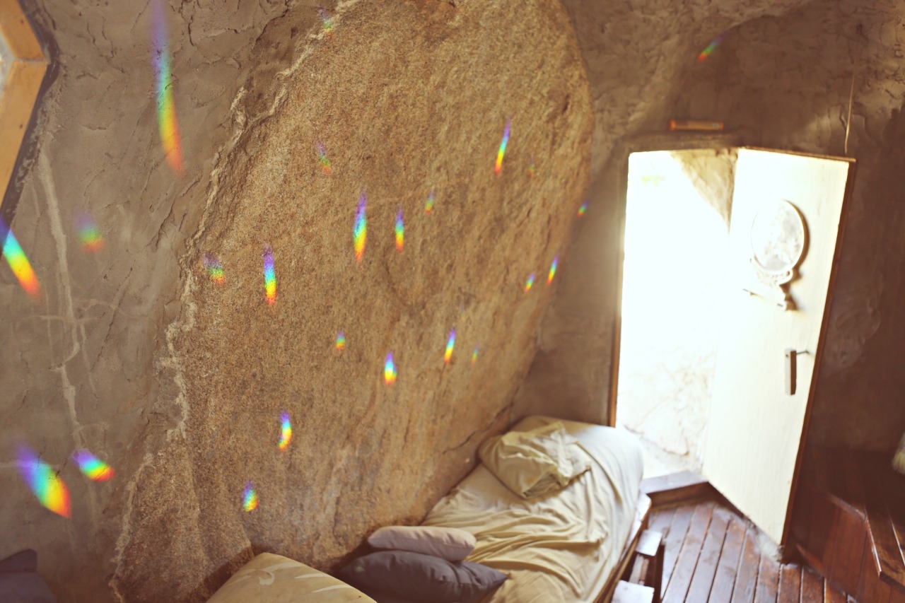 lavender-lovee:  rosemary-mama:  hitchedaridewiththewind:  Crystal bed sauna &lt;33333333