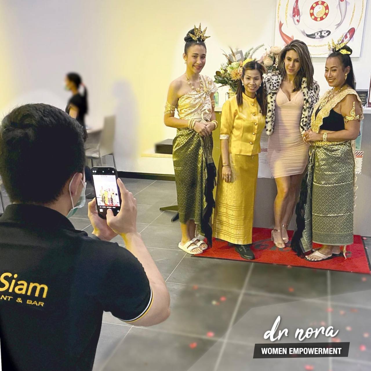 Supporting local female entrepreneurs 💃 It was my pleasure to attend the grand opening of Yum Siam Thai restaurant. The food was exquisite and the traditional live entertainment was beautiful.
A lot of hard work went into opening this waterfront...