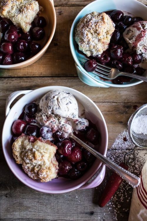 antikristrecipes:  Cherry Cobbler with Honey Butter Vanilla Bean Biscuits  