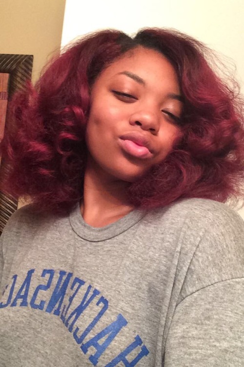 loc-equinox:  jamblasian:  The versatility of natural hair (red)   Woww 😍ugh I wish she was mine.