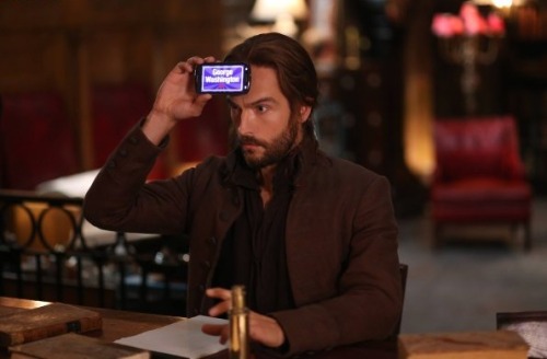 tvtracker:Sleepy Hollow Episode 2.10 ‘Magnum Opus’ Promotional Pictures.Oh, ha, this looks like a sh