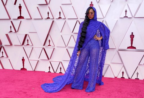 H.E.R - Black Excellence at the Oscars. 