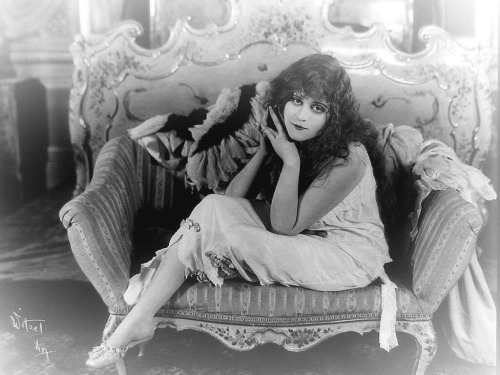 julia-loves-bette-davis:  Theda Bara │ Madame Du Barry, 1917