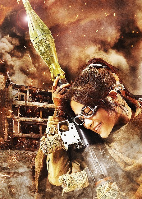 foggychristmas:  illegallybrownn:   Satomi Ishihara as Hanji Zoe in the Attack on