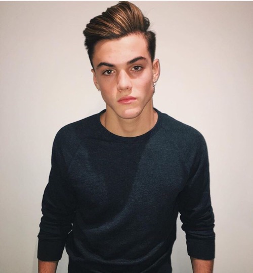 teenagedolan:HAIRCUTS MAKE A DIFFERENCEGrayson looks like a dad oh gosh