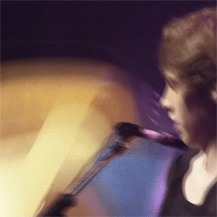 loveslucas:  this reminds me of the bra dodging  