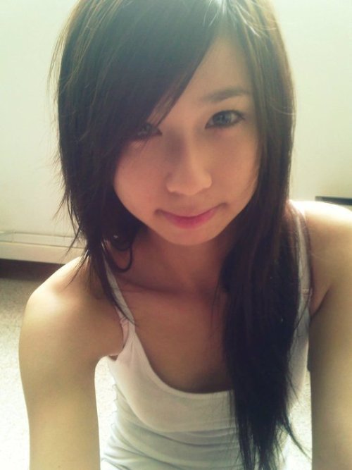 sg-schoolgirls:  sggirl syt