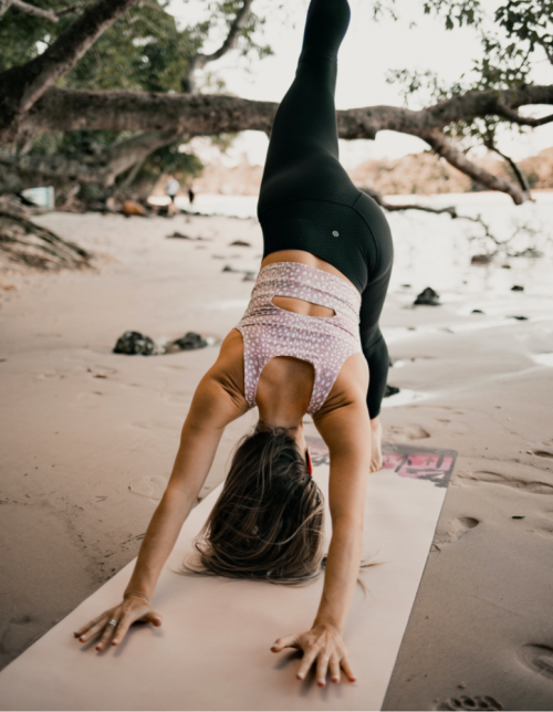 (via Allie Van Fossen  || Curated with love by yogadaily) 