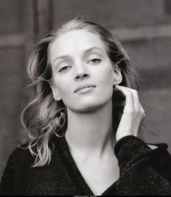 adreciclarte:    Uma Thurman  by Annie Leibovitz, 