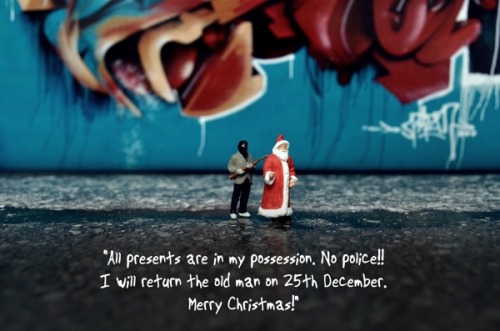 scalesofperception:Santa | Bettina Güber Merry Christmas and Happy Holidays! SoP - Scale of Christ