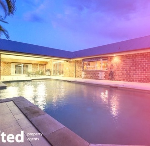 Brisbane Fountain PoolHuge Elegant Courtyard Stone And Rectangular Lap Pool Fountain Photo