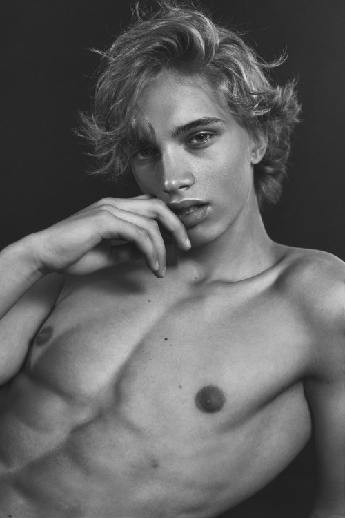 Jass R. by Quentin de Ladelune WWW.QUENTINDELADELUNE.COM  