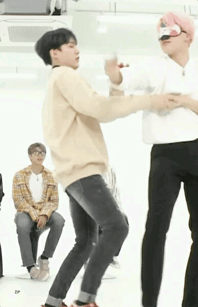 everyone,,,,, this is the best yoonmin’s gif u’re welcome